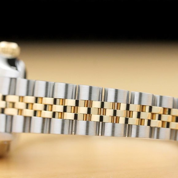 Rolex Ladies 18k Diamond Watch! Mint! main image 4